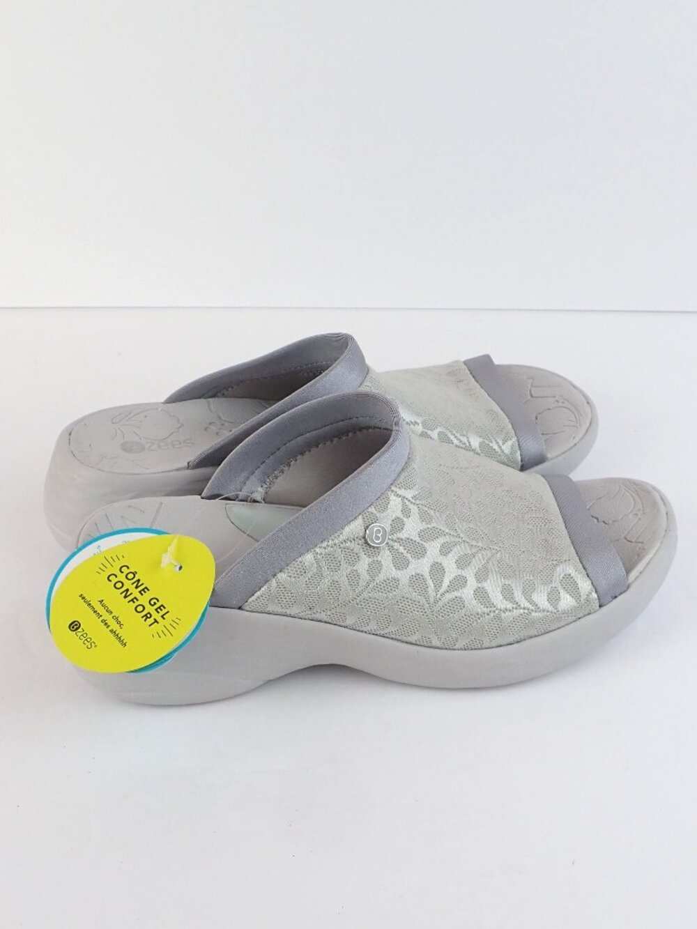 Bzees Jubliee Women's Size US 9 W Wedge Heel Washable Slide Sandals